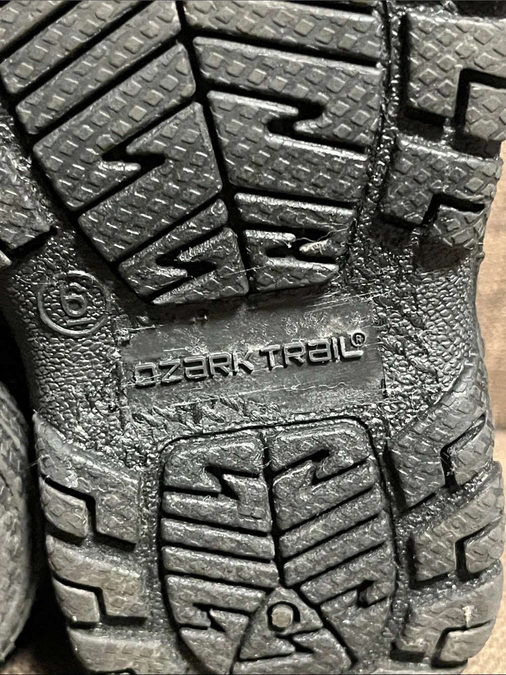Ozark Trail waterproof toddler shell winter boots size 6
